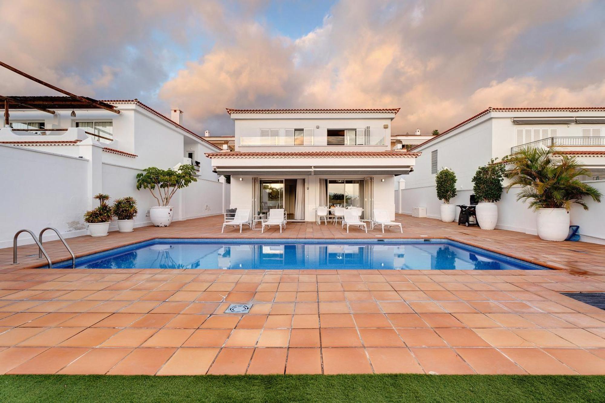 Espectacular Villa Aurora By Paramount Holidays Puerto de Santiago  Esterno foto